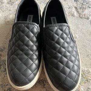 Steven Madden slip on shoes